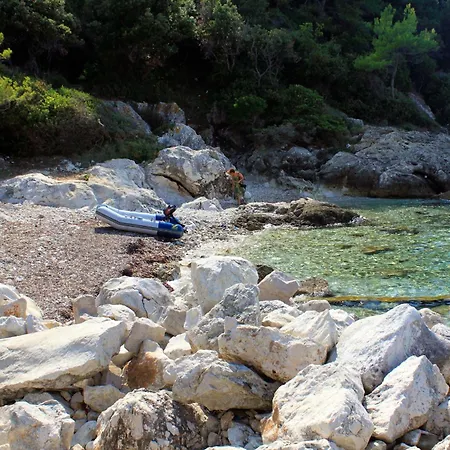 With Parking Space - 8322 아파트