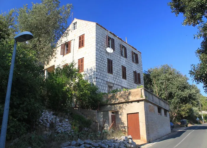 With Parking Space - 8322 아파트 *