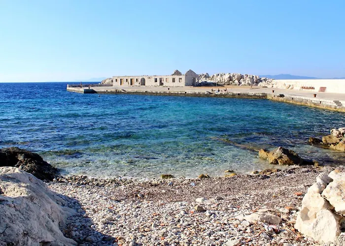 아파트 With Parking Space - 8322