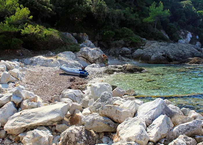 With Parking Space - 8322 아파트