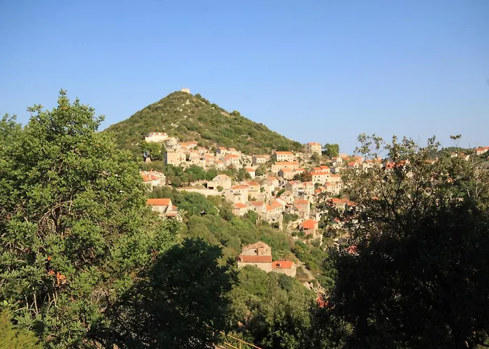 With Parking Space - 8322 Lastovo